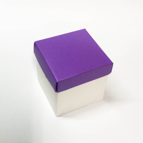 ULTIMI 50 Scatoline Portaconfetti panna con coperchio viola 6x6x6 cm circa PREZZO PER TUTTI